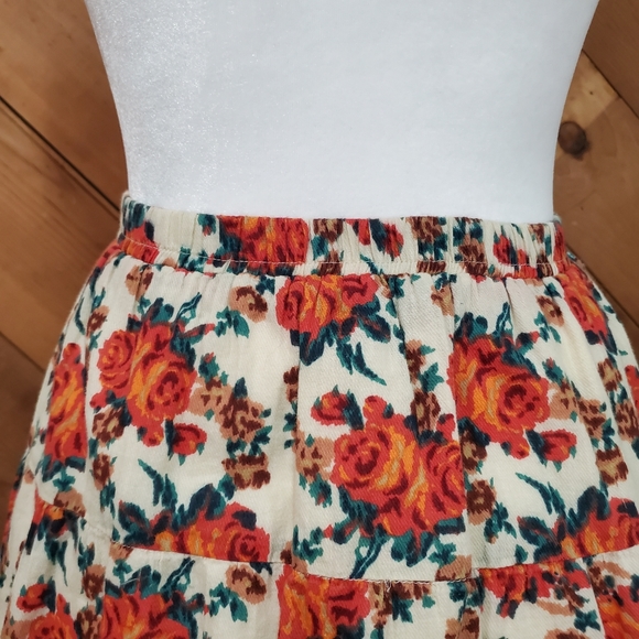 Annabelle Floral Tiered Pull On Skirt - Picture 8 of 9
